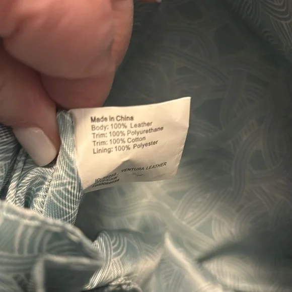 The Sak Black Ventura Convertible distressed leather backpack crossbody NWOT - Picture 8 of 16